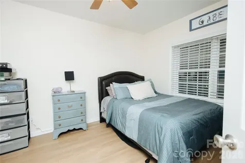 487 Cross Creek Drive Marion NC 28752