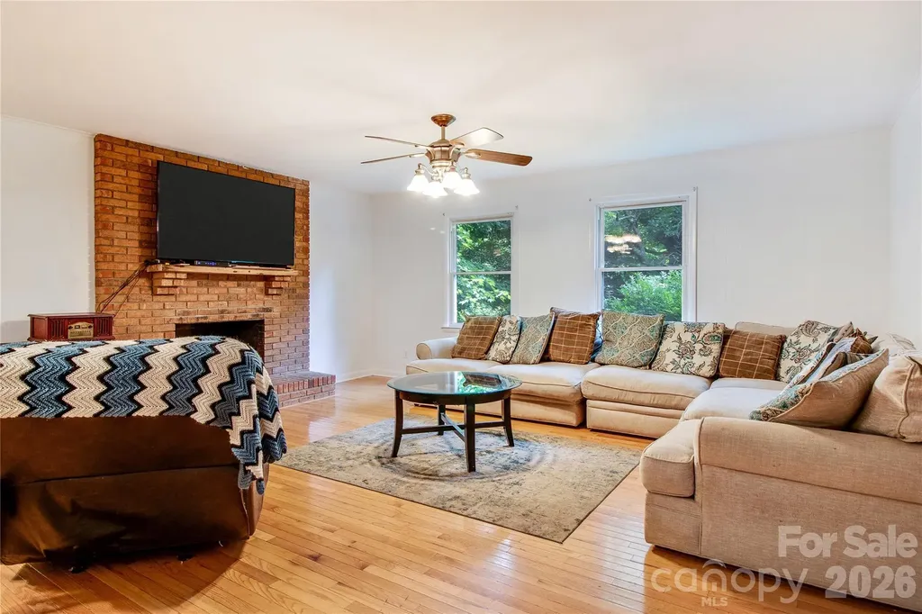 329 Dix Creek #2 Road Leicester NC 28748