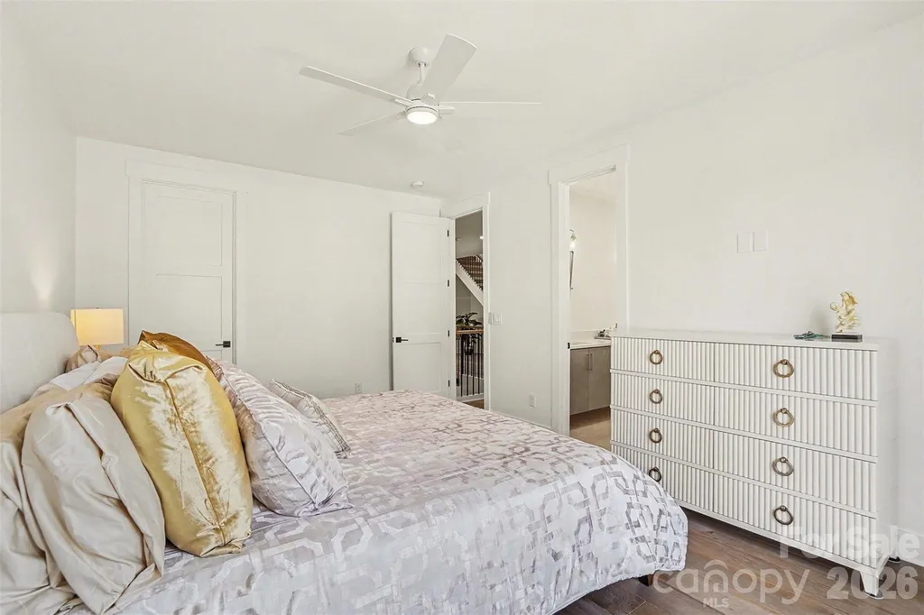 915 Laurel Creek Lane Charlotte NC 28211