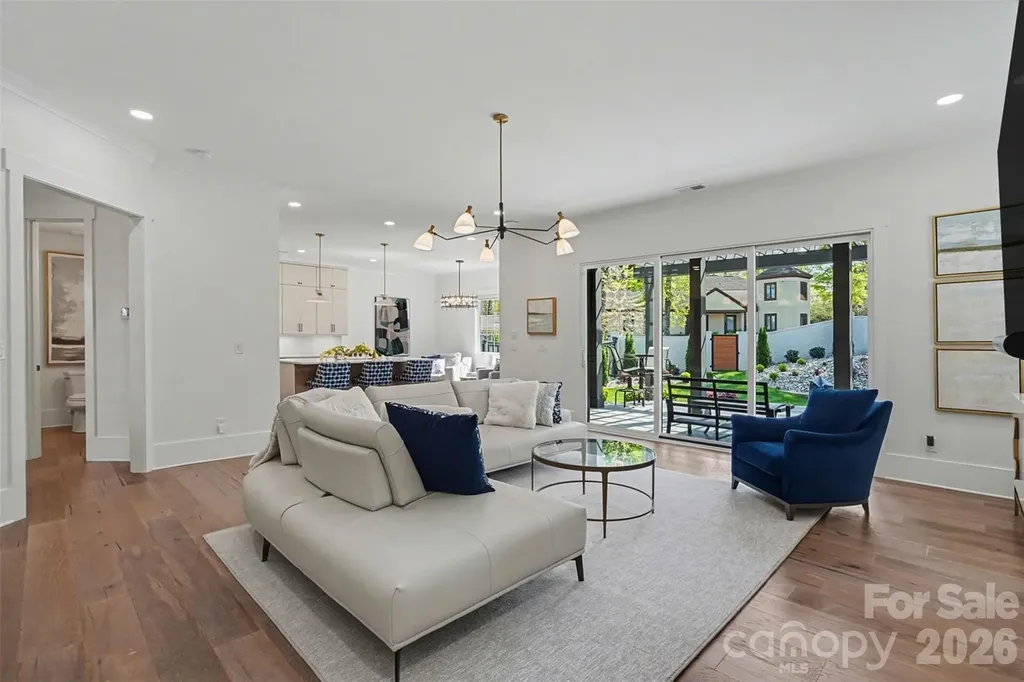 915 Laurel Creek Lane Charlotte NC 28211