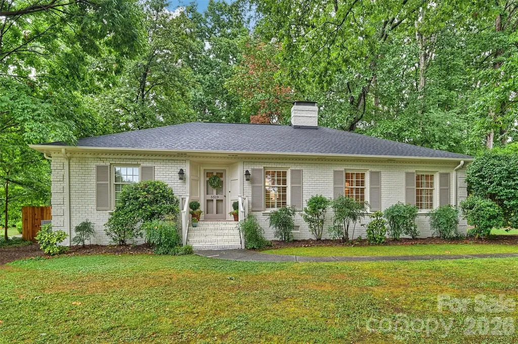5519 Robinhood Road Charlotte NC 28211