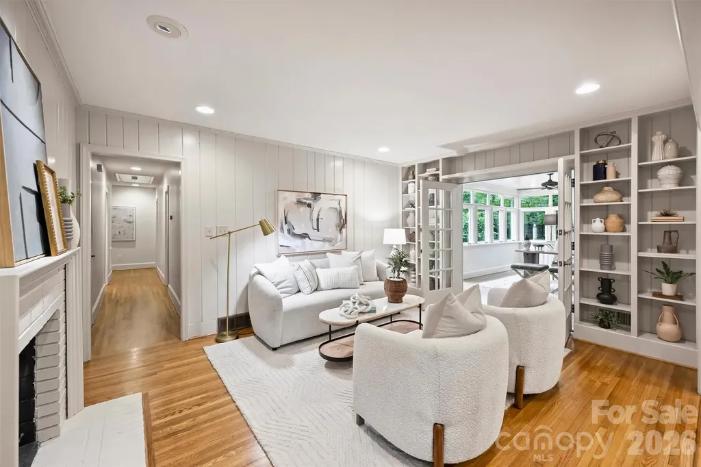 5519 Robinhood Road Charlotte NC 28211