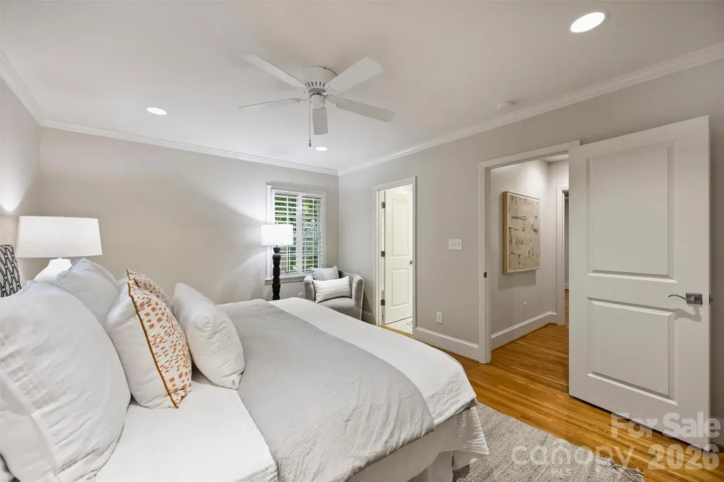 5519 Robinhood Road Charlotte NC 28211