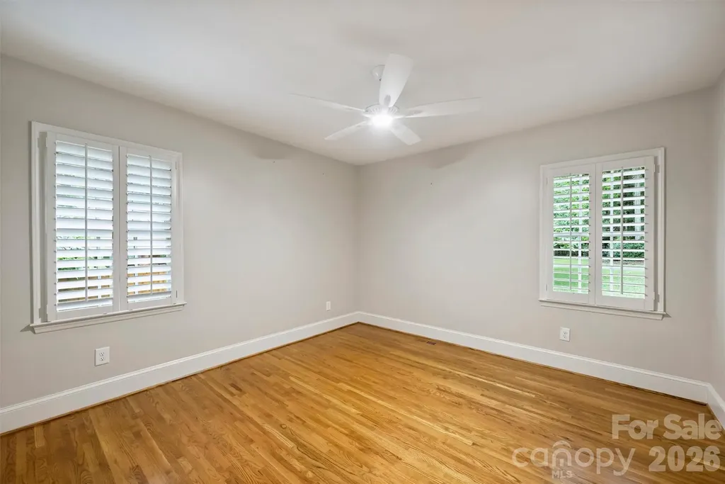 5519 Robinhood Road Charlotte NC 28211