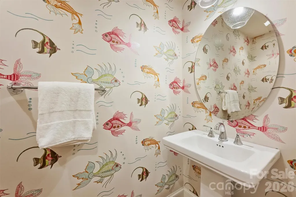 5519 Robinhood Road Charlotte NC 28211
