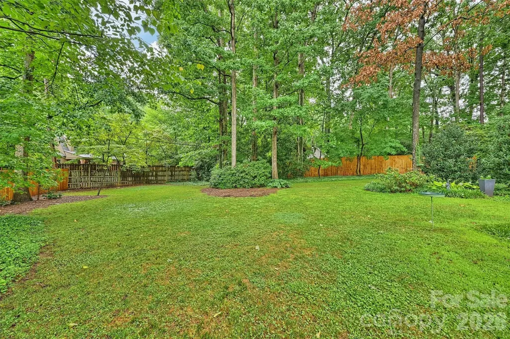5519 Robinhood Road Charlotte NC 28211