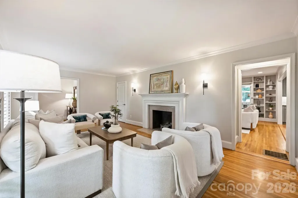5519 Robinhood Road Charlotte NC 28211