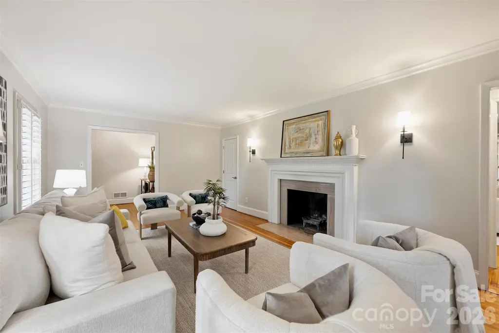 5519 Robinhood Road Charlotte NC 28211