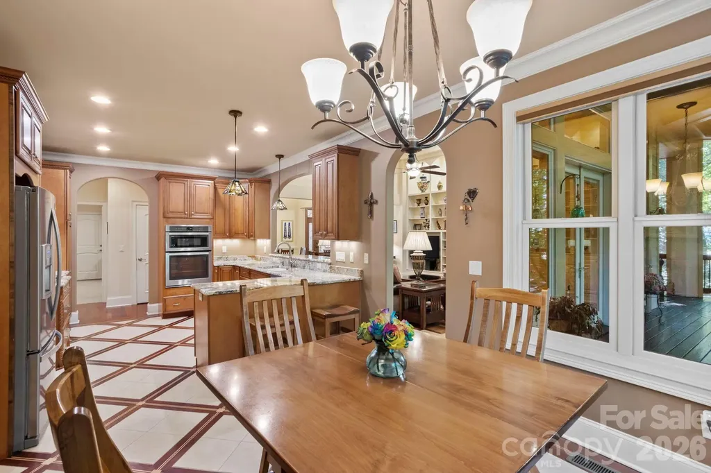 132 Pinnacle Peak Lane Flat Rock NC 28731