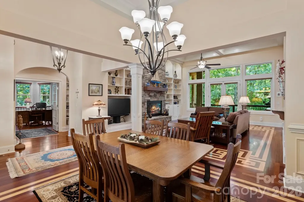 132 Pinnacle Peak Lane Flat Rock NC 28731