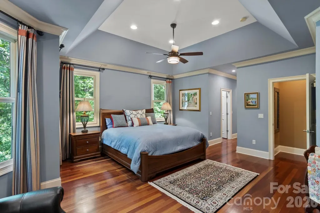 132 Pinnacle Peak Lane Flat Rock NC 28731