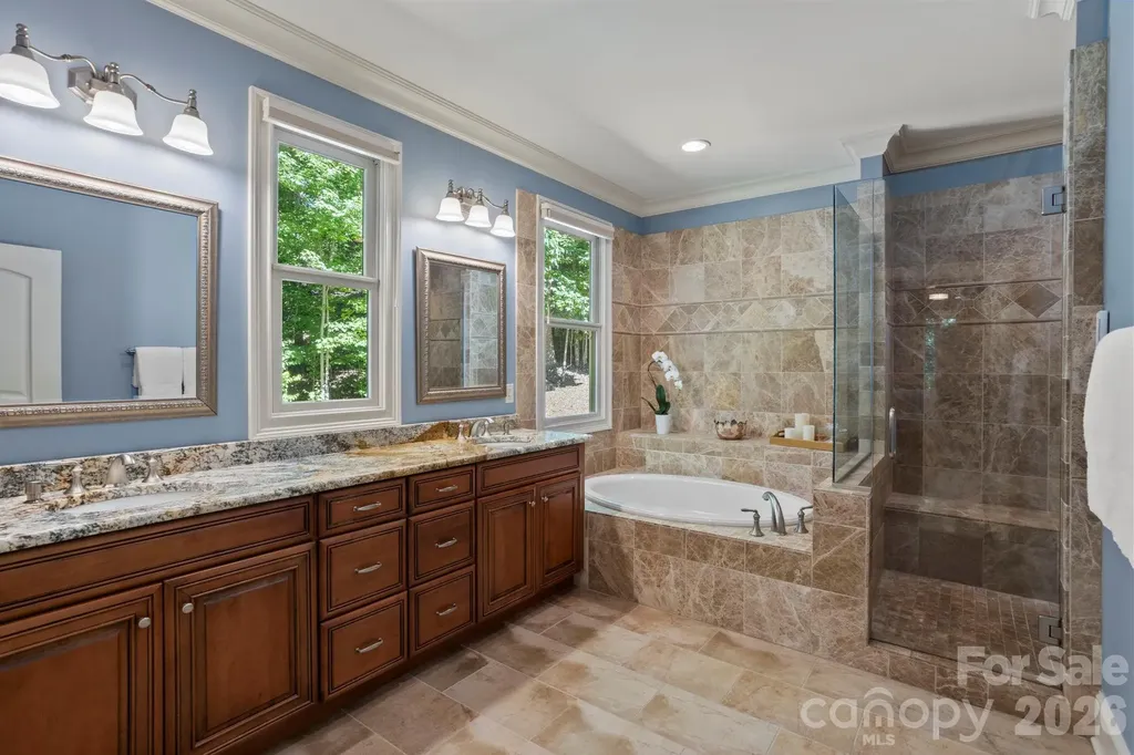 132 Pinnacle Peak Lane Flat Rock NC 28731