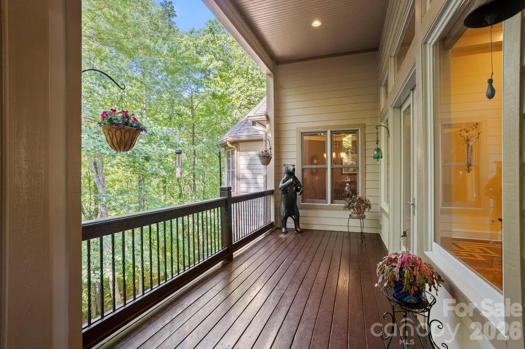 132 Pinnacle Peak Lane Flat Rock NC 28731