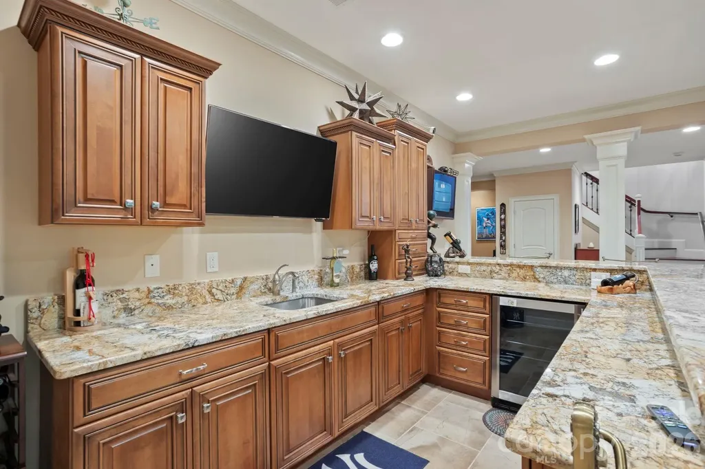 132 Pinnacle Peak Lane Flat Rock NC 28731