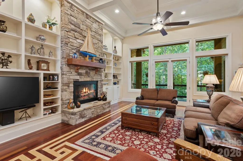 132 Pinnacle Peak Lane Flat Rock NC 28731