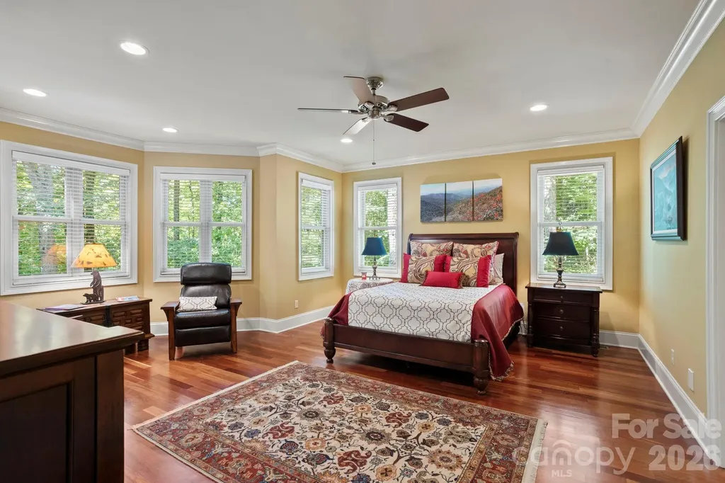 132 Pinnacle Peak Lane Flat Rock NC 28731