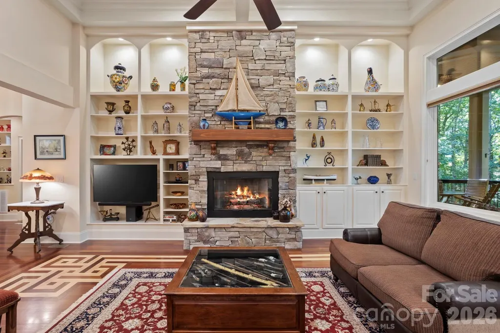 132 Pinnacle Peak Lane Flat Rock NC 28731