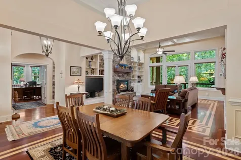 132 Pinnacle Peak Lane Flat Rock NC 28731