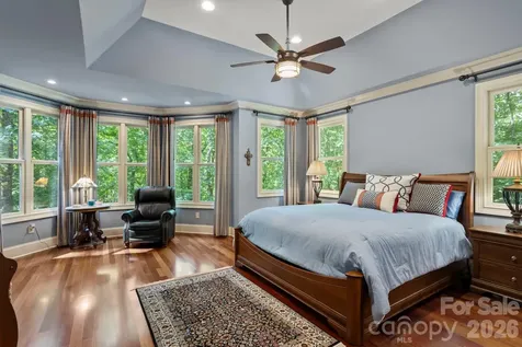 132 Pinnacle Peak Lane Flat Rock NC 28731