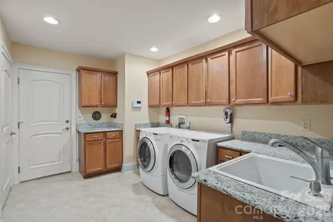 132 Pinnacle Peak Lane Flat Rock NC 28731