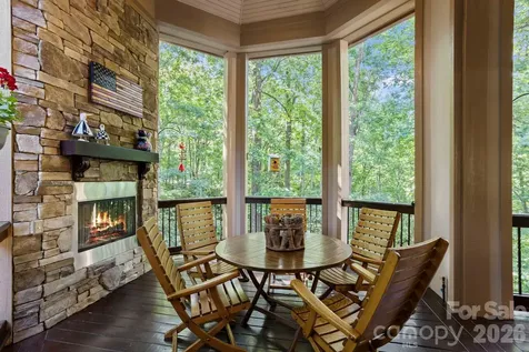 132 Pinnacle Peak Lane Flat Rock NC 28731