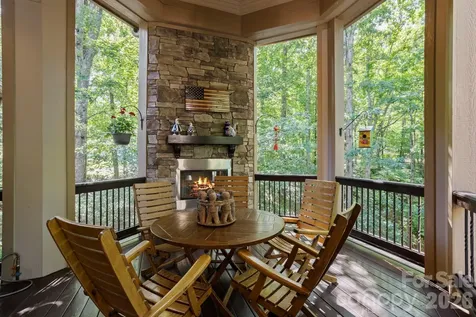 132 Pinnacle Peak Lane Flat Rock NC 28731