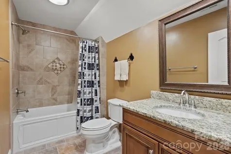132 Pinnacle Peak Lane Flat Rock NC 28731