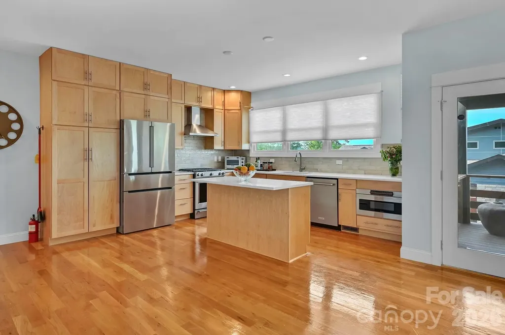 406 Kessler Place Asheville NC 28804