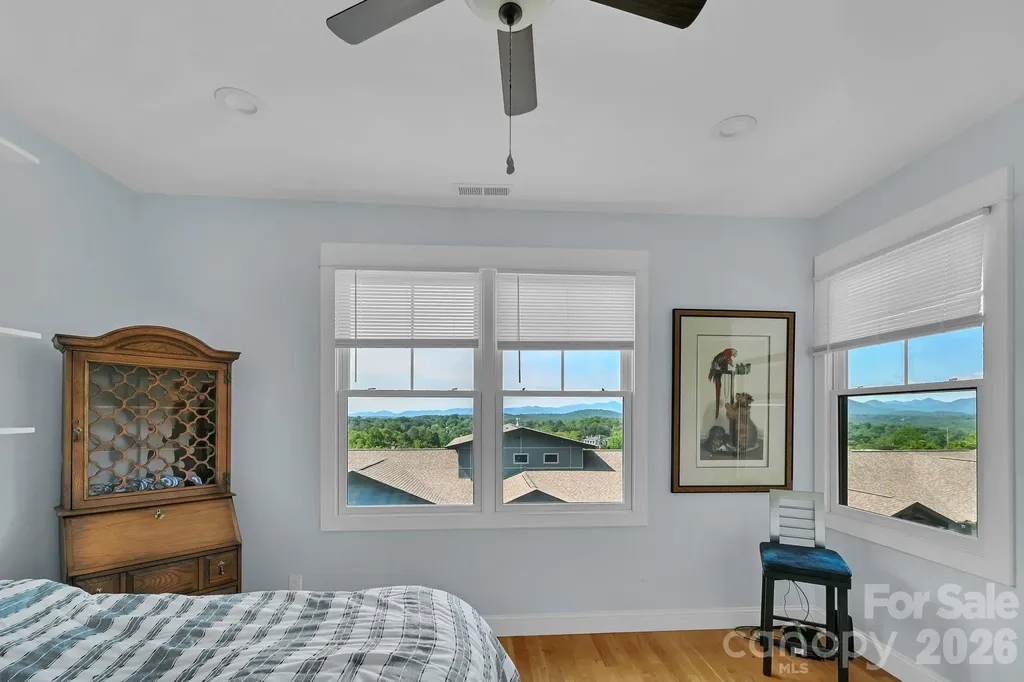 406 Kessler Place Asheville NC 28804