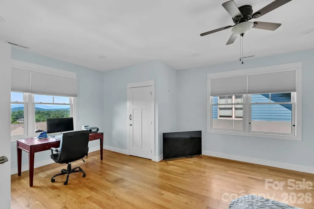 406 Kessler Place Asheville NC 28804