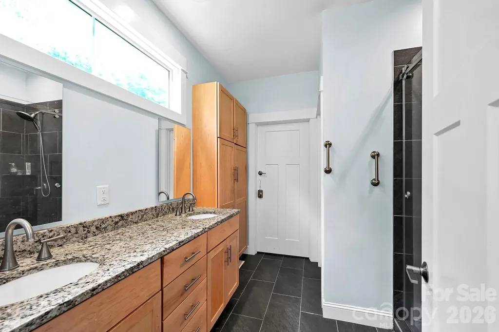 406 Kessler Place Asheville NC 28804