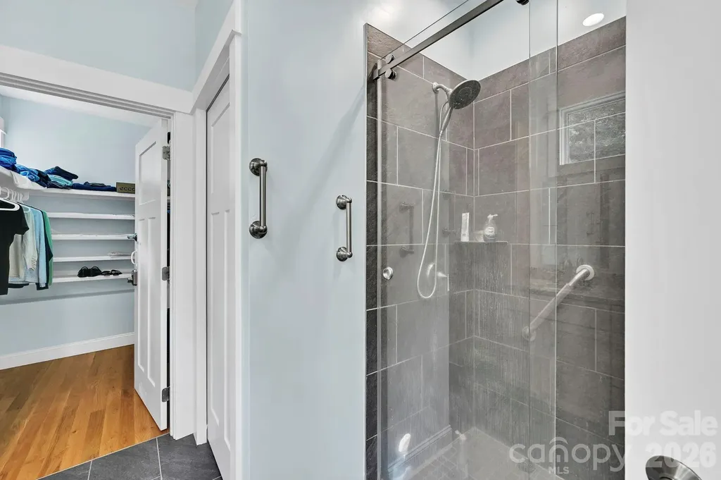 406 Kessler Place Asheville NC 28804