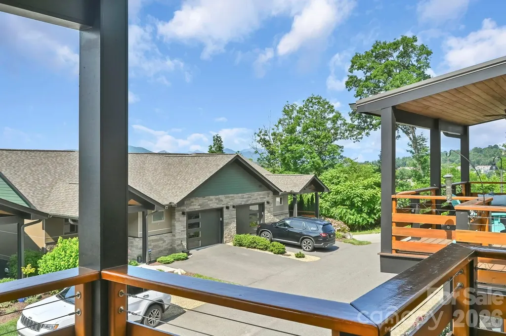 406 Kessler Place Asheville NC 28804