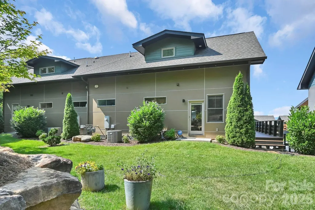 406 Kessler Place Asheville NC 28804