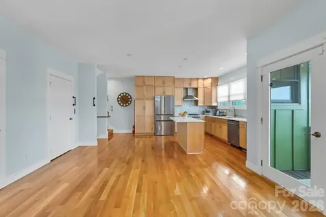 406 Kessler Place Asheville NC 28804