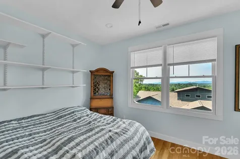 406 Kessler Place Asheville NC 28804