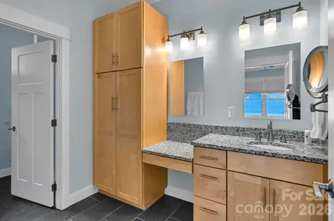 406 Kessler Place Asheville NC 28804