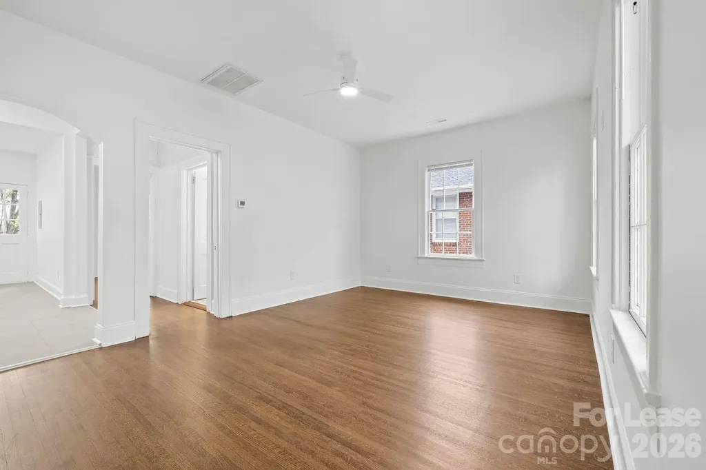 2112 Crescent Avenue Charlotte NC 28207