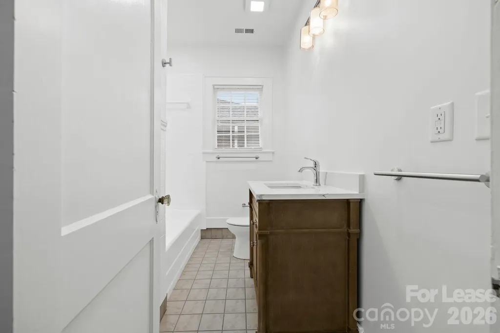 2112 Crescent Avenue Charlotte NC 28207