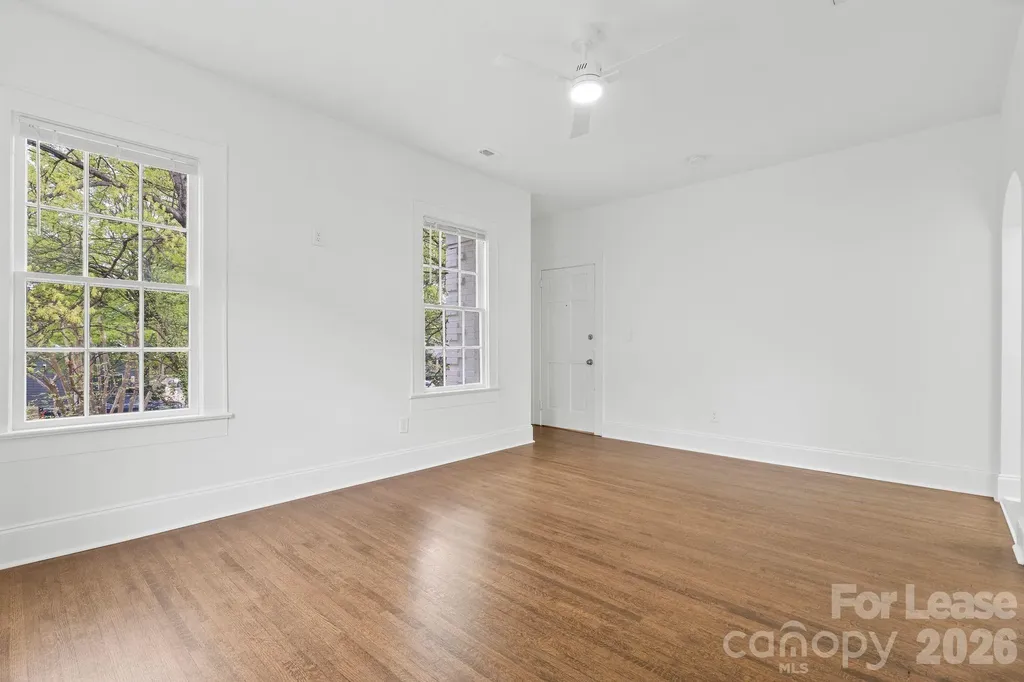2112 Crescent Avenue Charlotte NC 28207