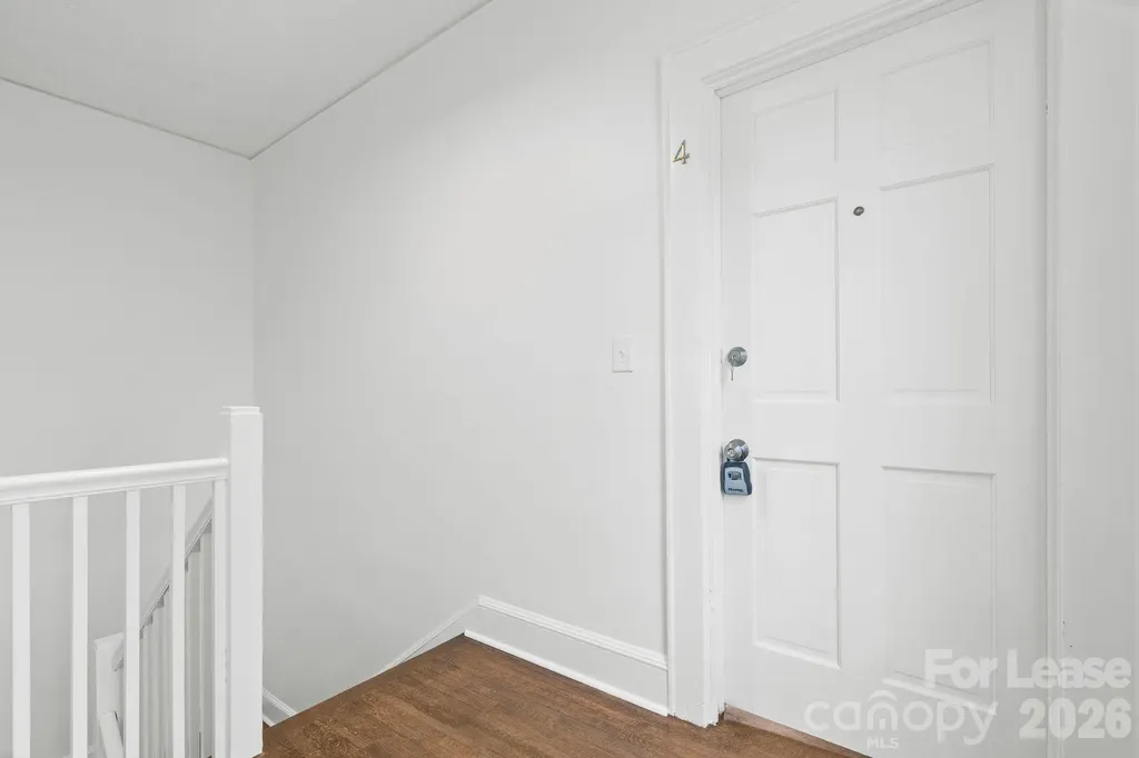 2112 Crescent Avenue Charlotte NC 28207