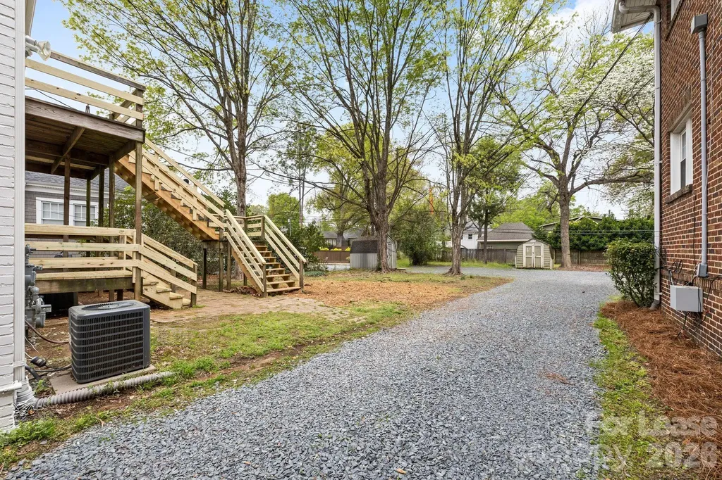2112 Crescent Avenue Charlotte NC 28207