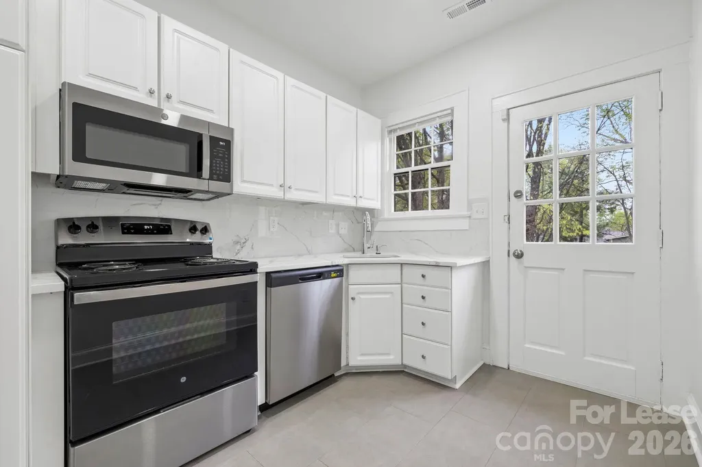 2112 Crescent Avenue Charlotte NC 28207