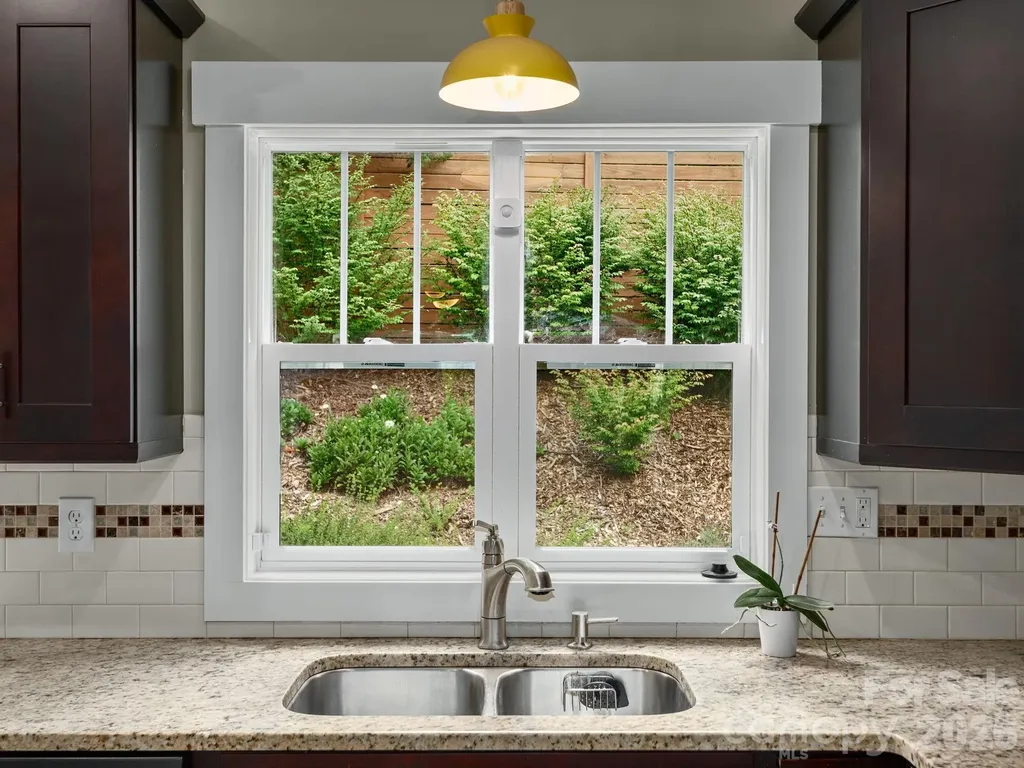80 Bassett Road Asheville NC 28804
