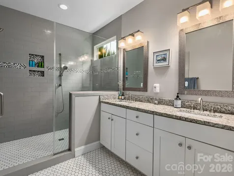 80 Bassett Road Asheville NC 28804