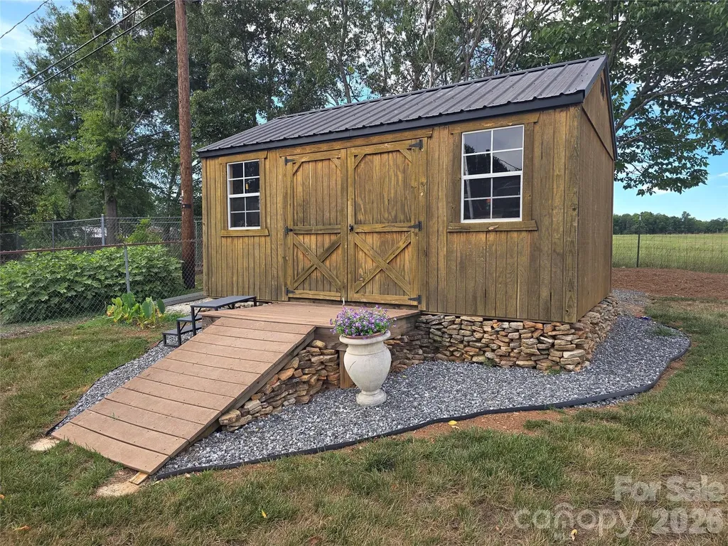 5760 Valley Field Road Hickory NC 28602