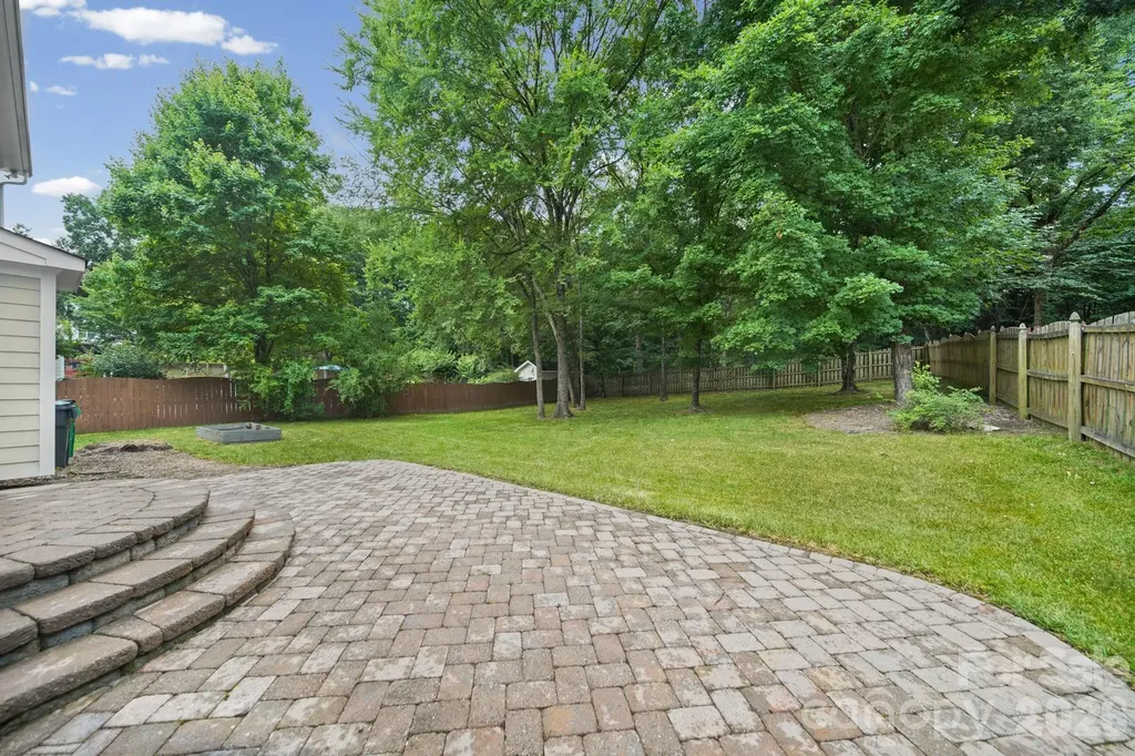 13818 Ballantyne Meadows Drive Charlotte NC 28277