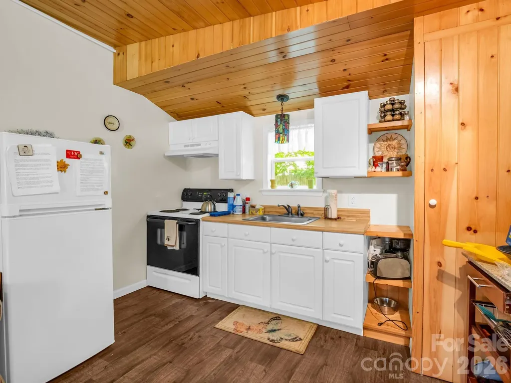 11 Charlie Hill Memorial Drive Fairview NC 28730