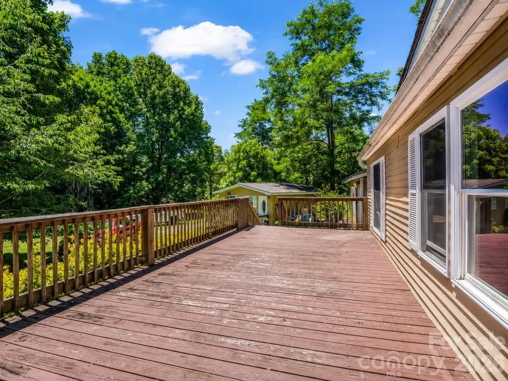 11 Charlie Hill Memorial Drive Fairview NC 28730
