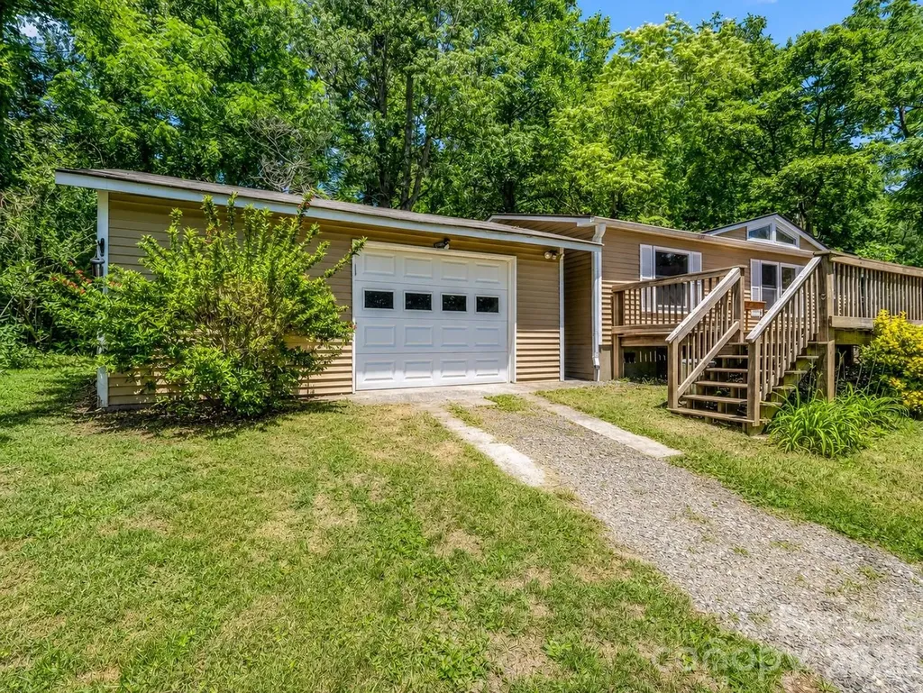 11 Charlie Hill Memorial Drive Fairview NC 28730